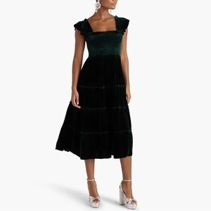 Hill House the Ellie Nap Dress in color “Emerald Green Velvet” NWOT Sold Out